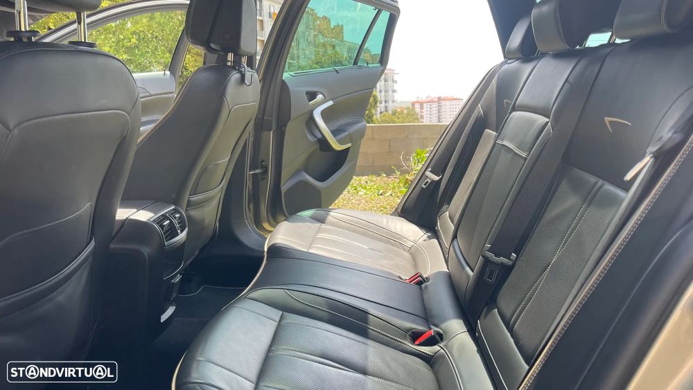 Opel Insignia Country Tourer 2.0 CDTi AWD S/S - 30