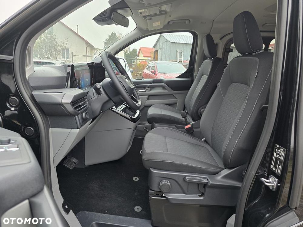 Ford Tourneo Custom 2.0 EcoBlue 320 L2 Titanium - 12