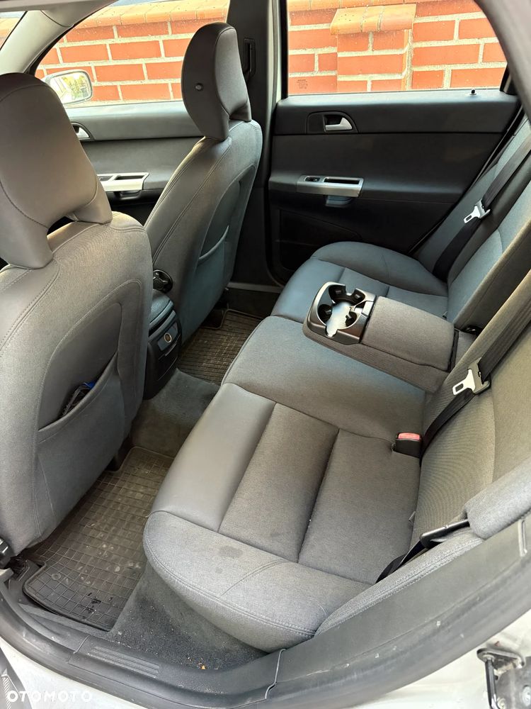 Volvo V50 2.0D Momentum - 9