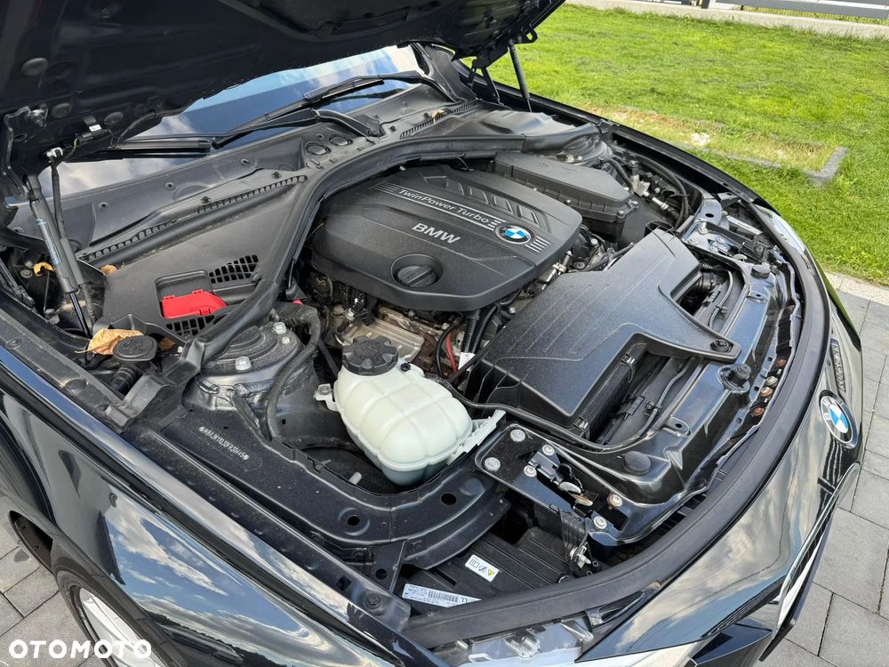 BMW Seria 3 318d Luxury Line - 29