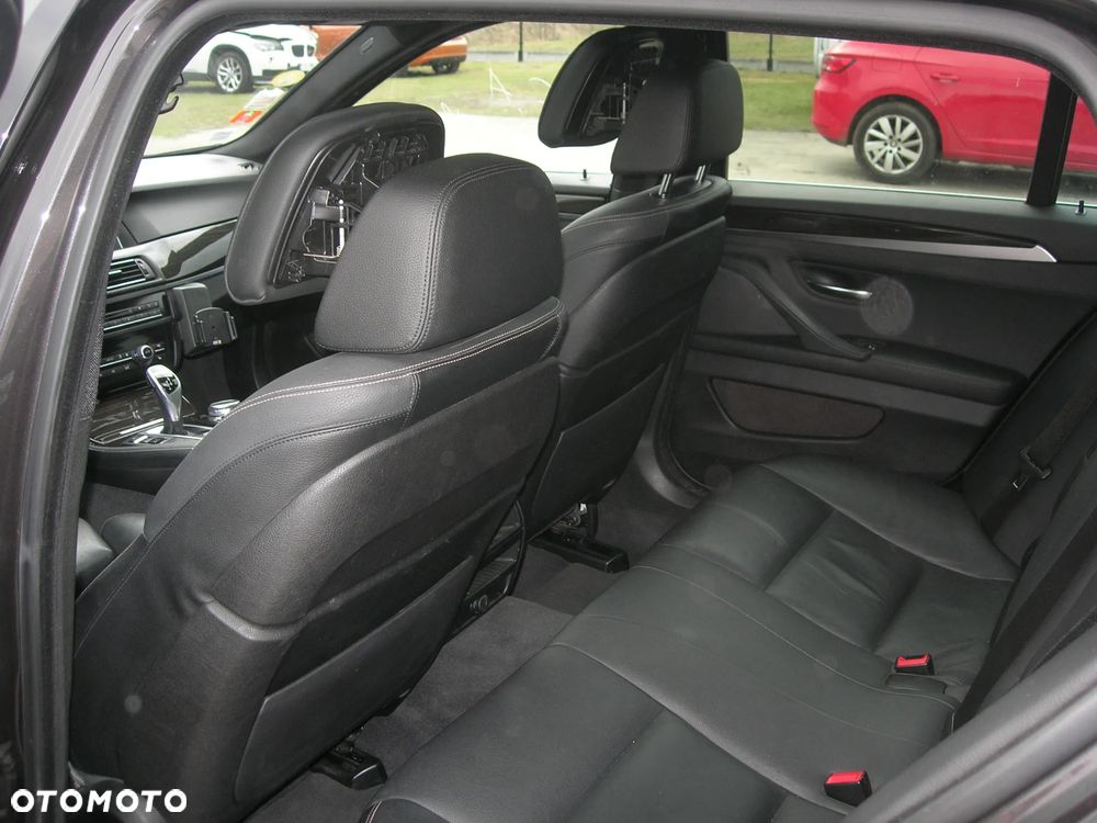 BMW Seria 5 530d xDrive Sport-Aut Luxury Line - 21