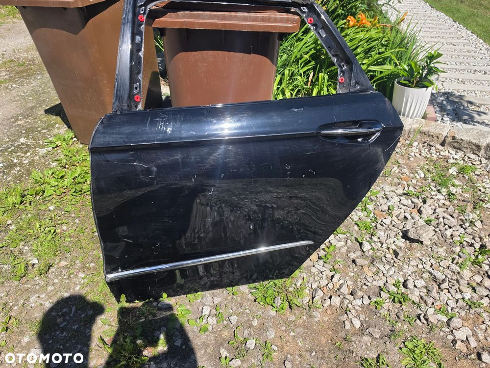 Uszkodzone Drzwi mondeo mk5 kombi - 6