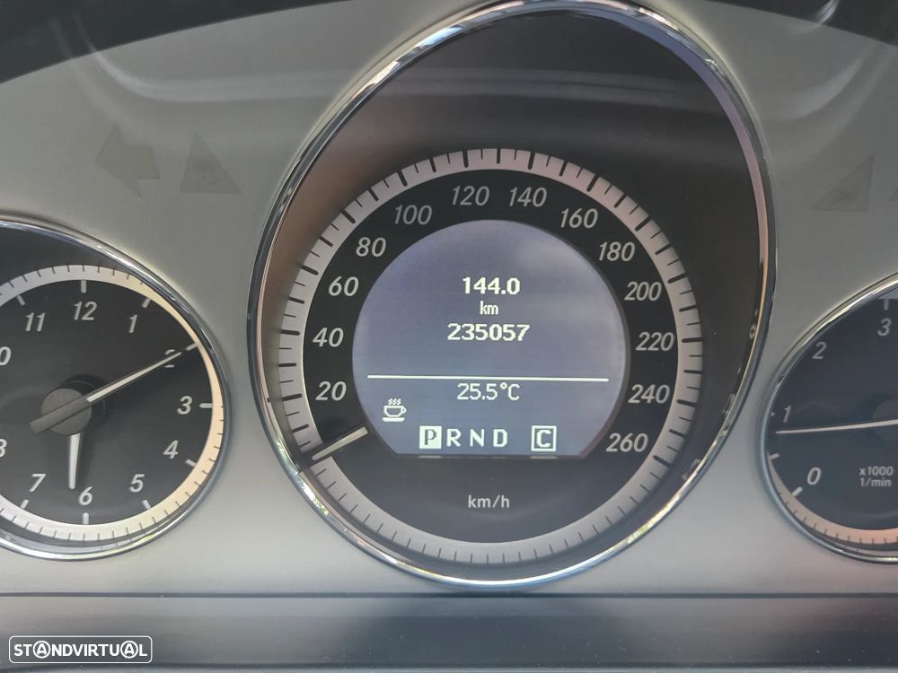 Mercedes-Benz E 250 CDi Avantgarde BE Auto. - 11