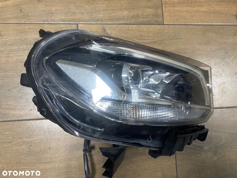 MERCEDES LAMPA X KLASA 470 W470 A4709060700 - 2