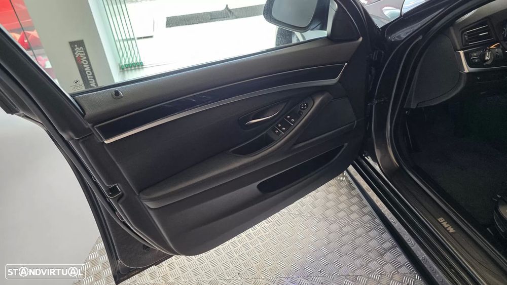 BMW 520 d Pack M - 37