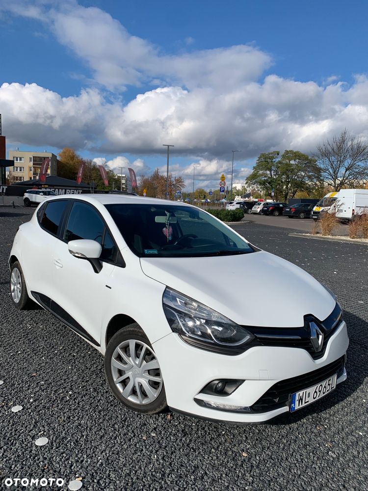 Renault Clio - 23
