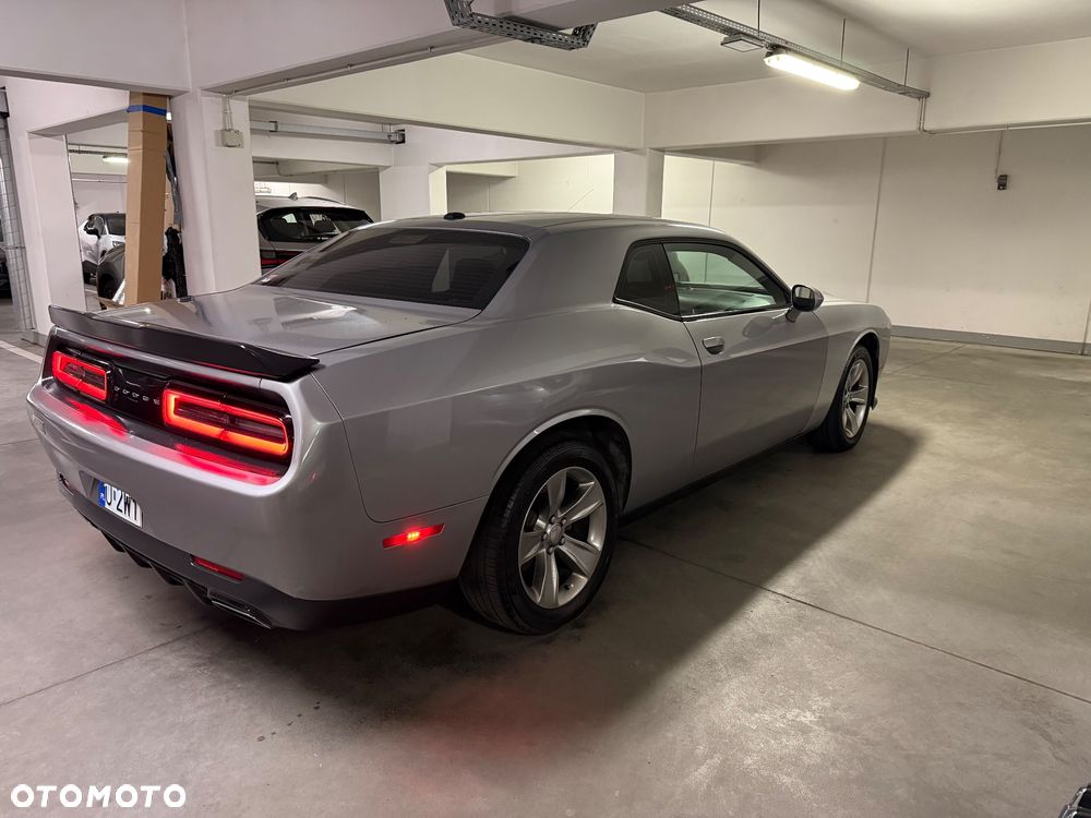 Dodge Challenger - 5