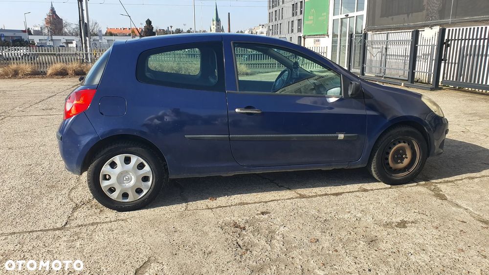Renault Clio 1.2 16V All Inclusive - 4