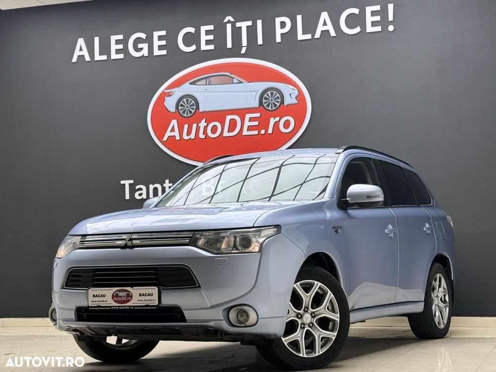 Mitsubishi Outlander - 2