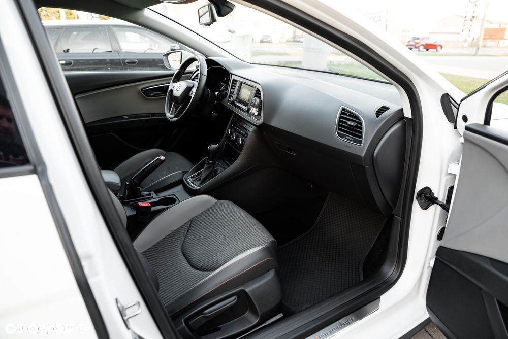 Seat Leon ST 2.0 TDI Start&Stop 4Drive DSG X-Perience - 23