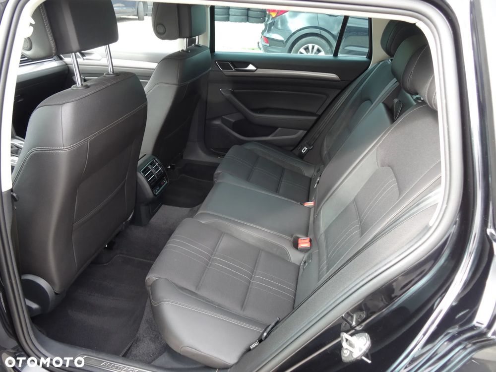 Volkswagen Passat Alltrack 2.0 TDI SCR 4Motion DSG (BMT) - 12