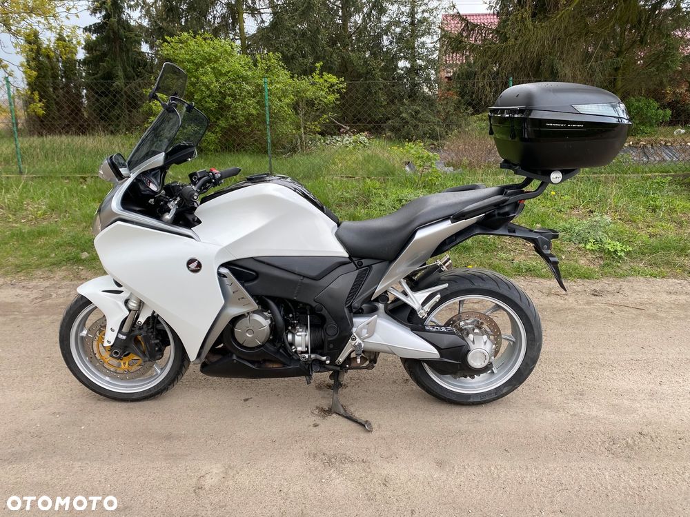 Honda VFR - 15