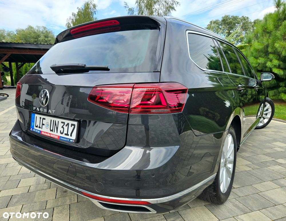 Volkswagen Passat - 14