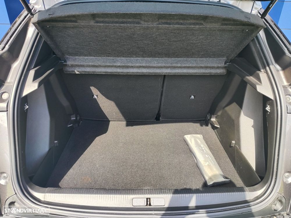 Peugeot 2008 1.2 PureTech Active Pack - 16