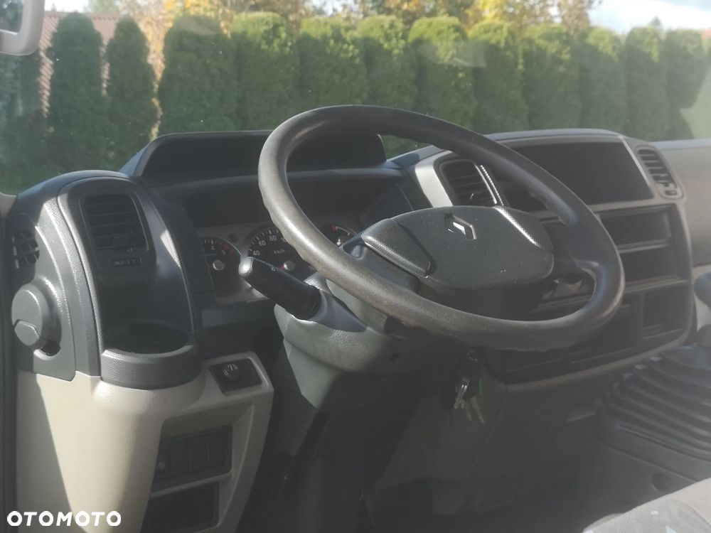 Renault Maxity 2.5dXi 140 - 10