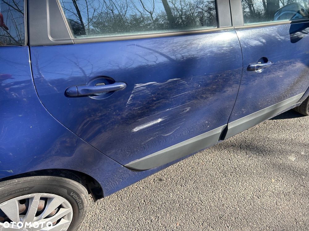 Renault Grand Scenic - 30