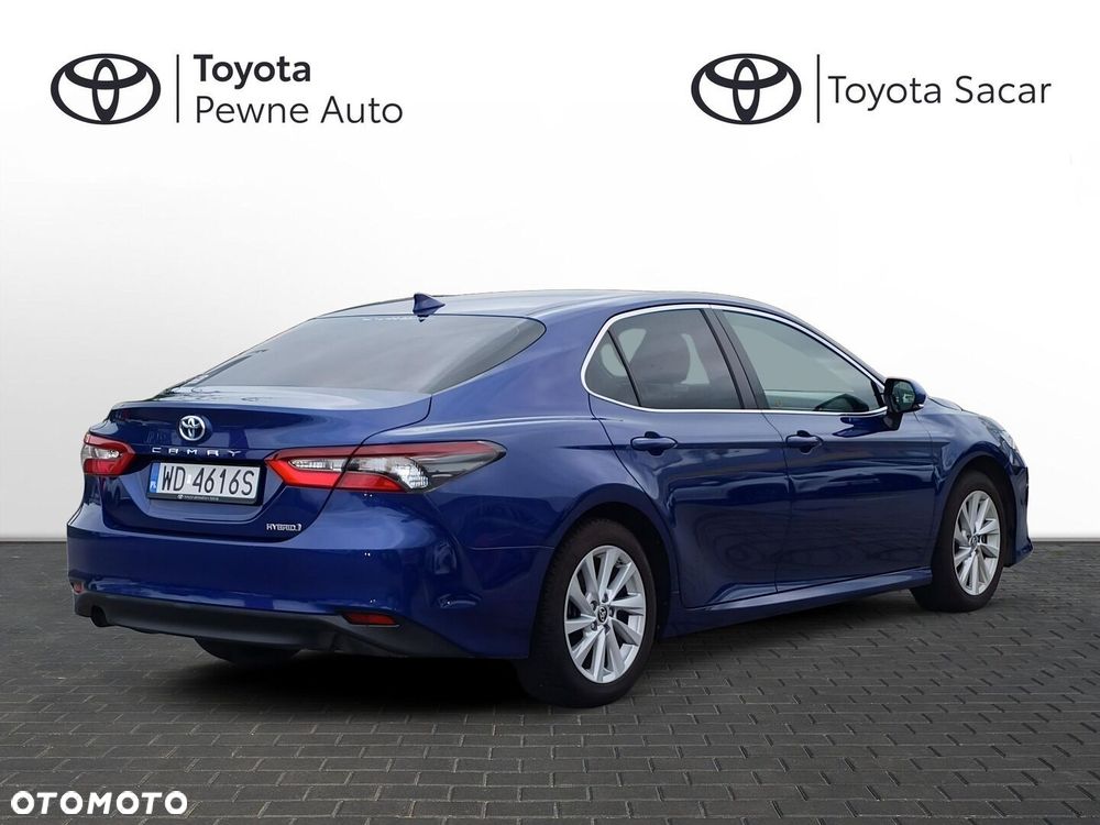 Toyota Camry - 5