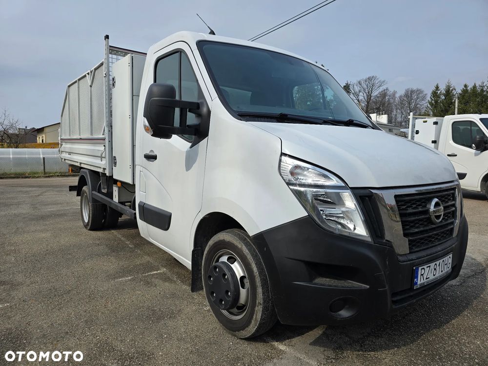 Nissan NV400 - 2
