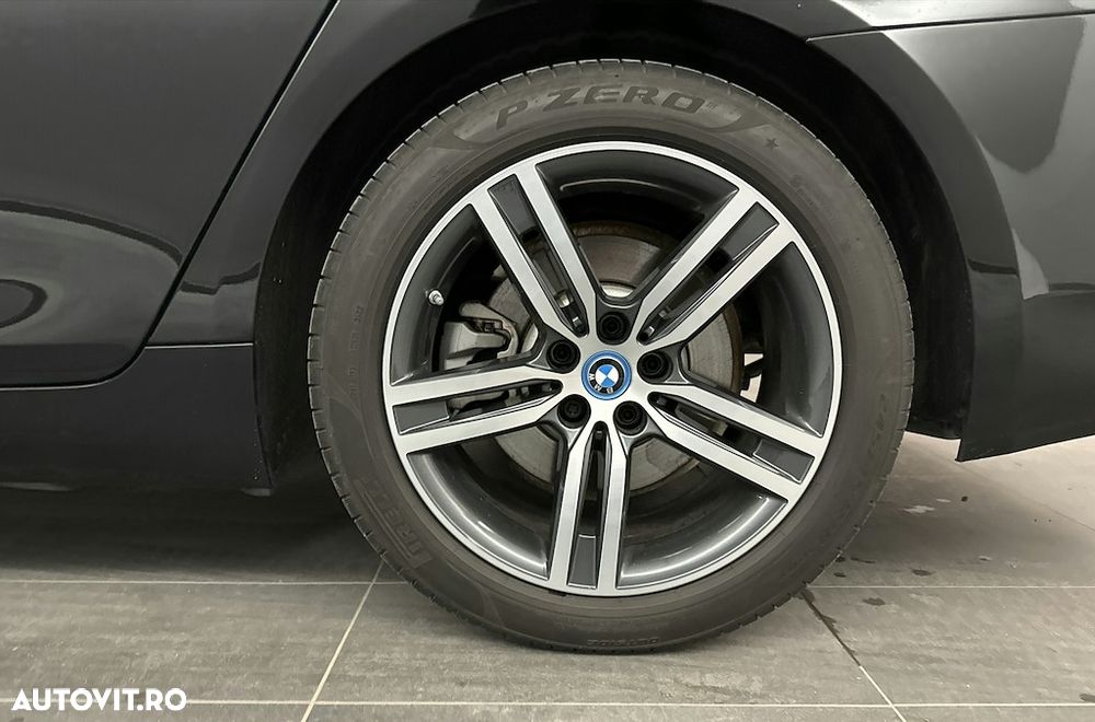 BMW Seria 5 530e Aut. Luxury Line - 6