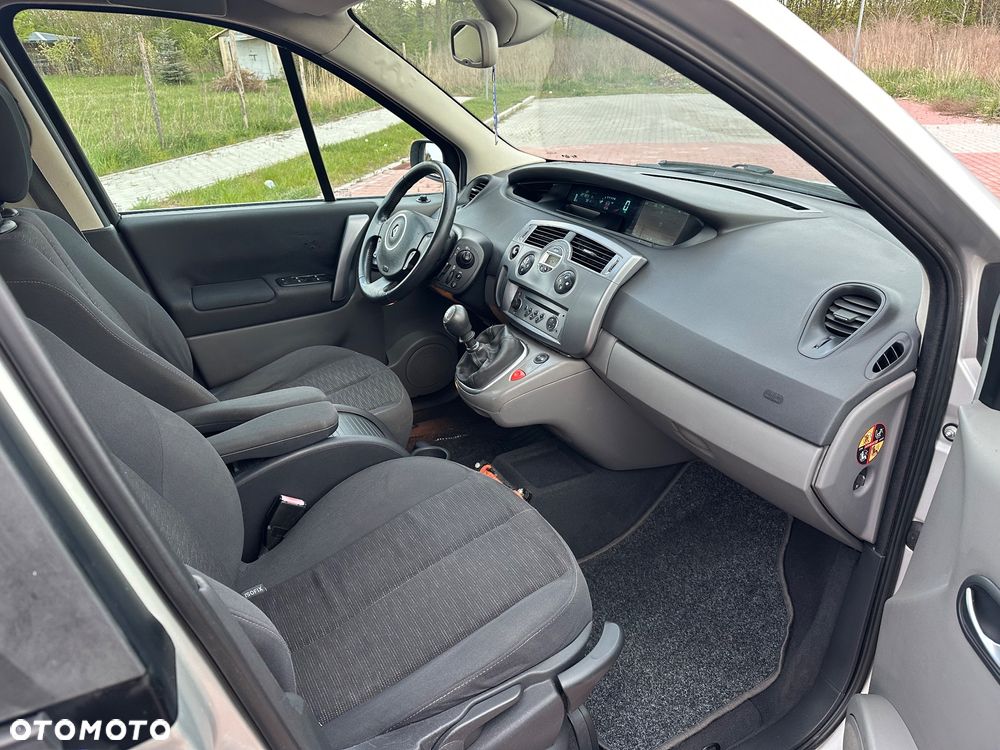 Renault Scenic 2.0 16V Dynamique - 34