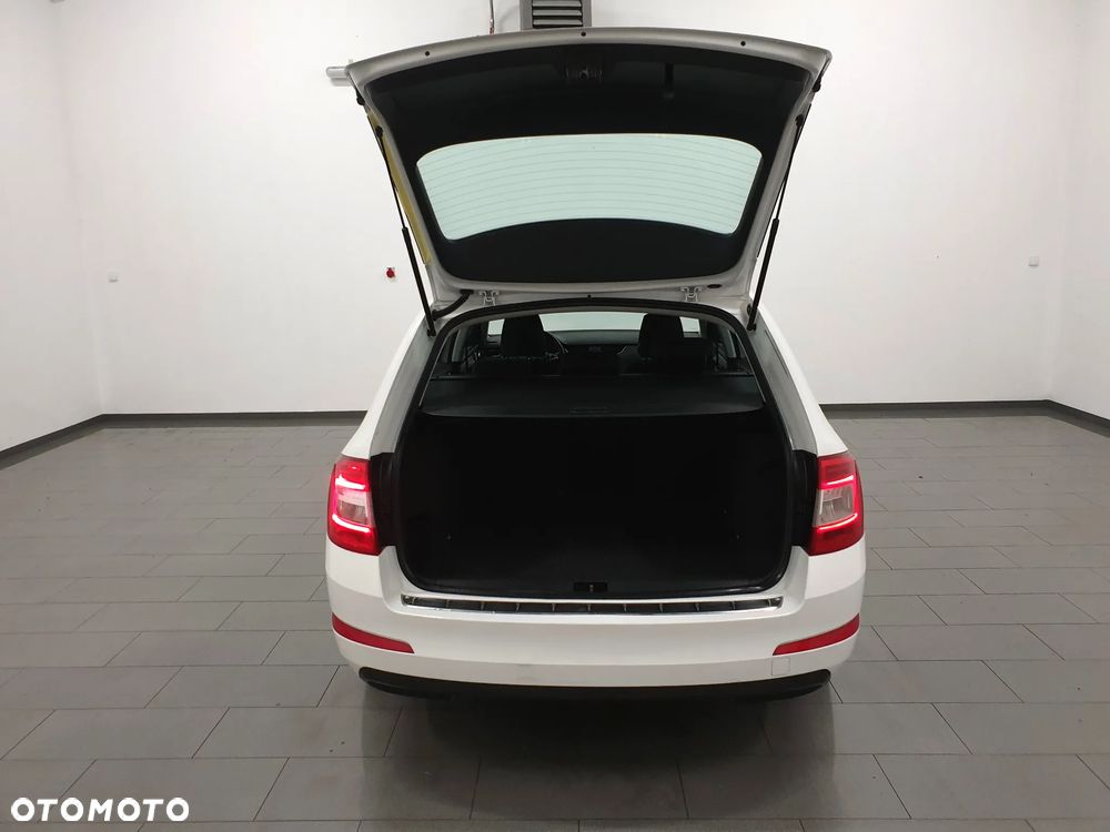 Skoda Octavia 2.0 TDI Style - 29