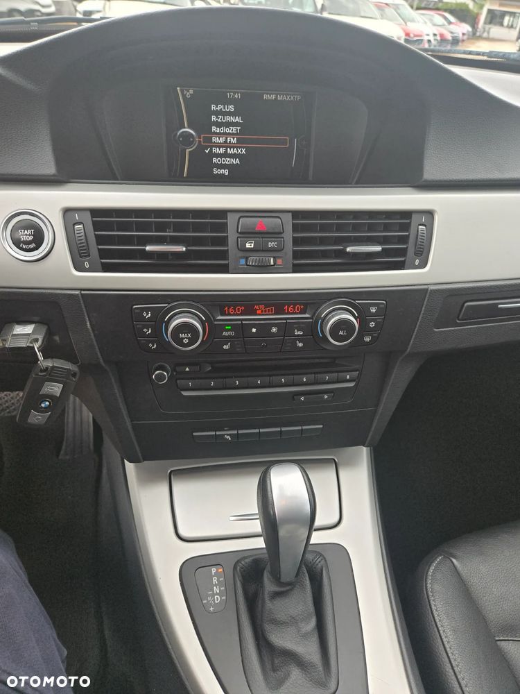 BMW Seria 3 318i Edition Exclusive - 24