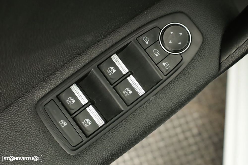 Renault Captur 1.0 TCe Techno Bi-Fuel - 22