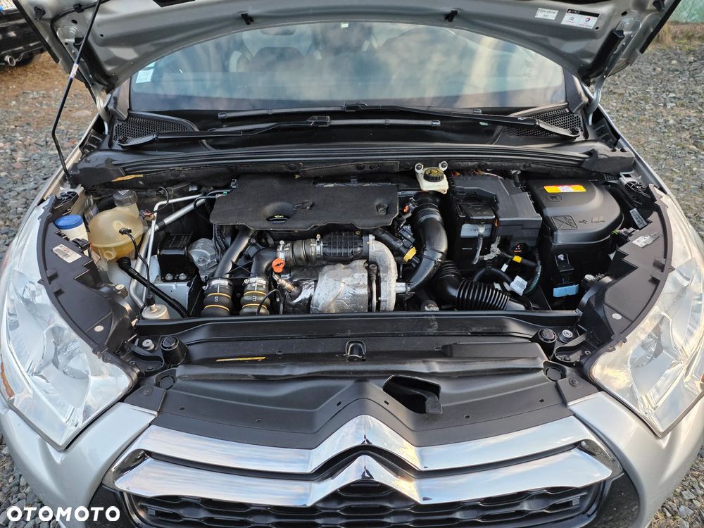 Citroën DS4 e-HDi 115 ETG6 SoChic - 36