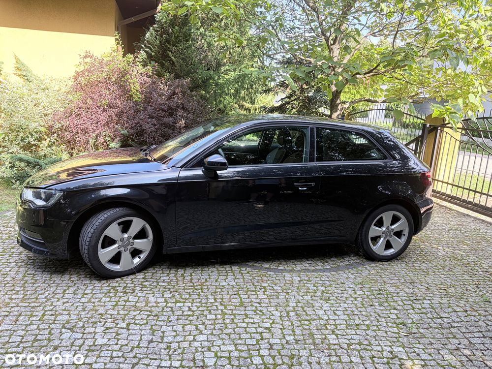 Audi A3 3-drzwiowe 1.4 TFSI Ambiente - 3