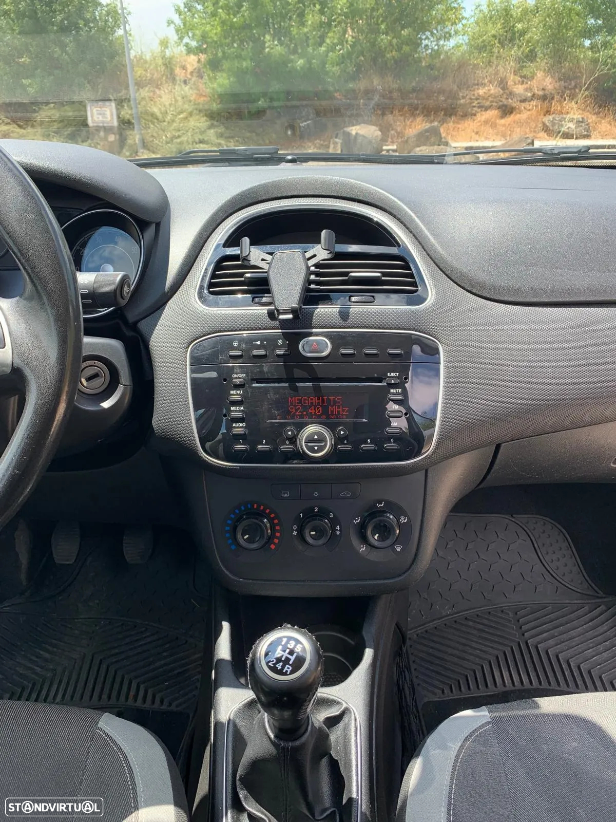 Fiat Punto 1.3 M-Jet Lounge S&S - 12