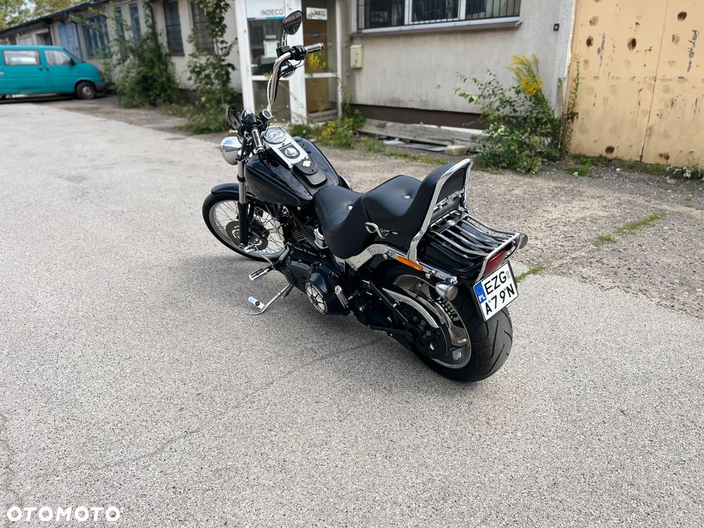 Harley-Davidson Softail Custom - 3