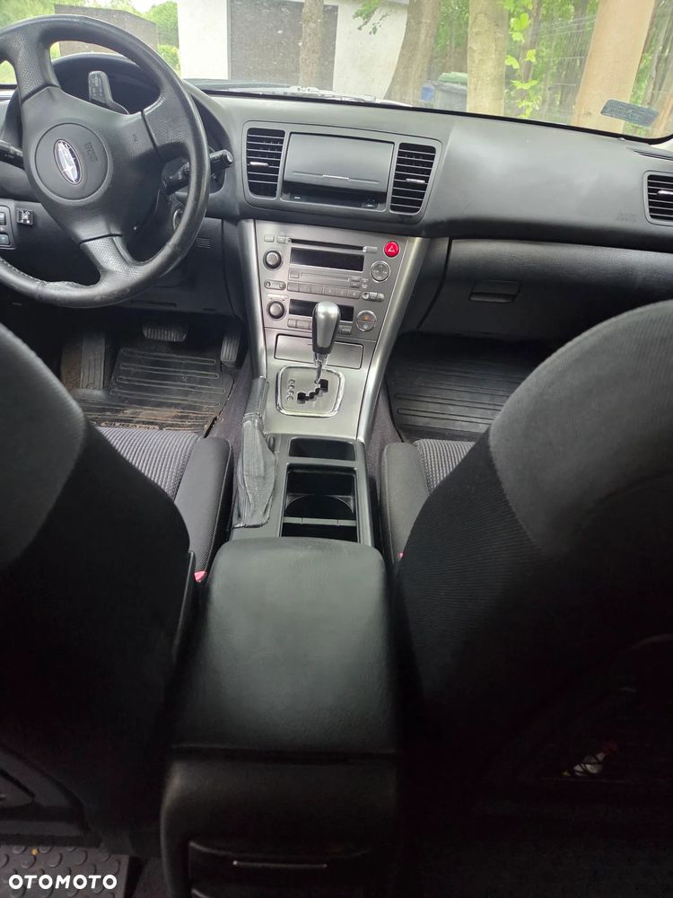 Subaru Outback 2.5i AT - 7