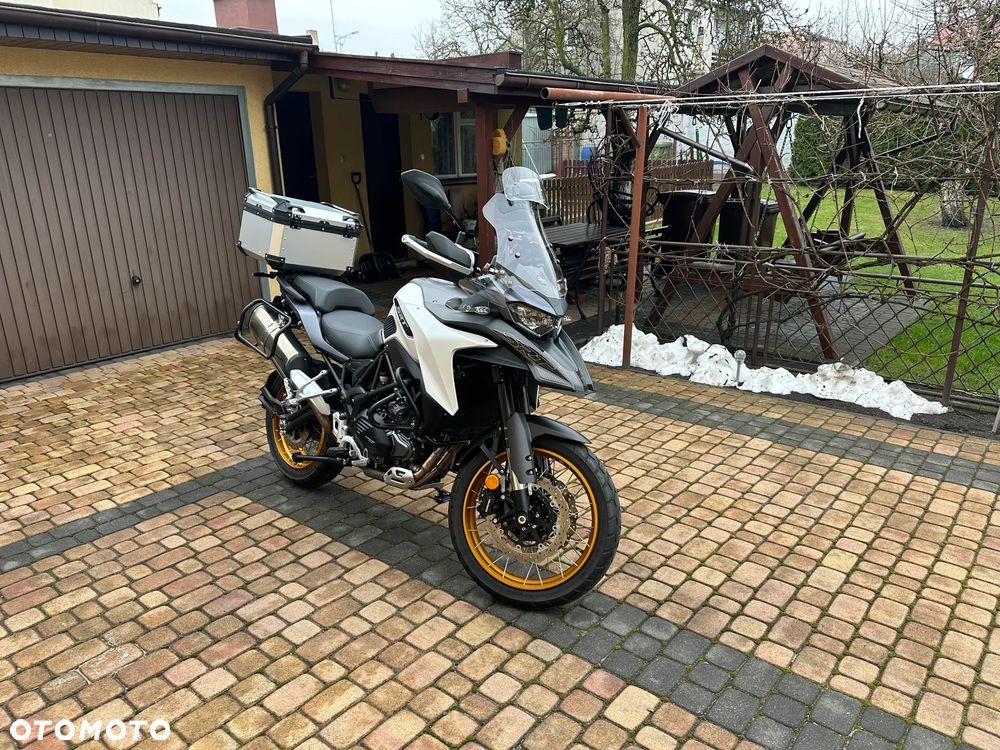 QJMOTOR SRT 550X - 2