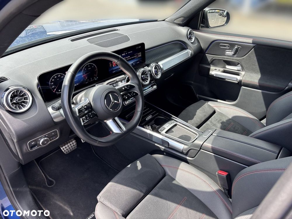Mercedes-Benz GLB - 15