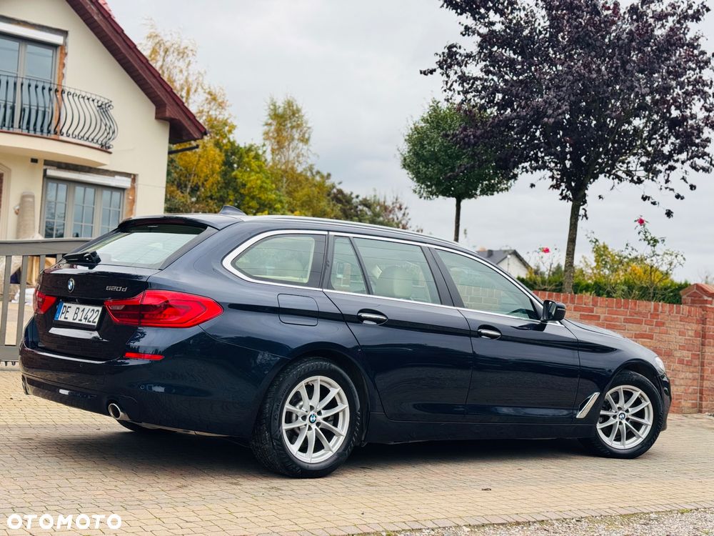 BMW Seria 5 520d Luxury Line sport - 32
