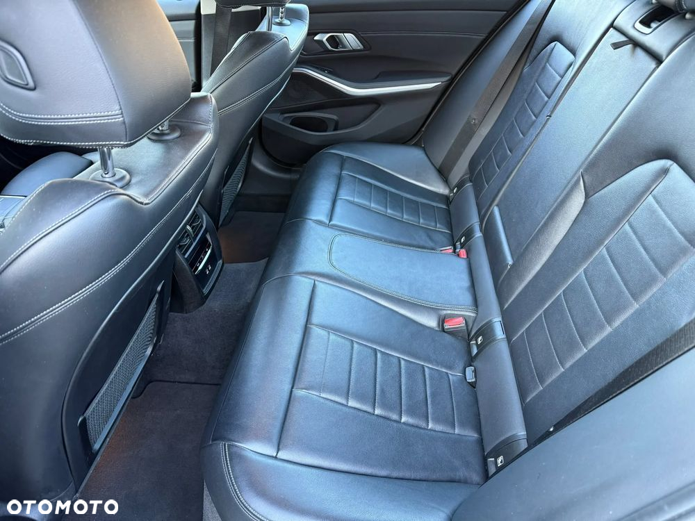 BMW Seria 3 320d Sport Line sport - 5