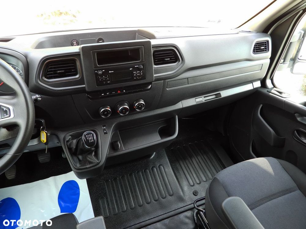 Renault MASTER PLANDEKA 8 PALET WEBASTO TEMPOMAT LEDY PNEUMATYKA KLIMATYZACJA  165KM - 31