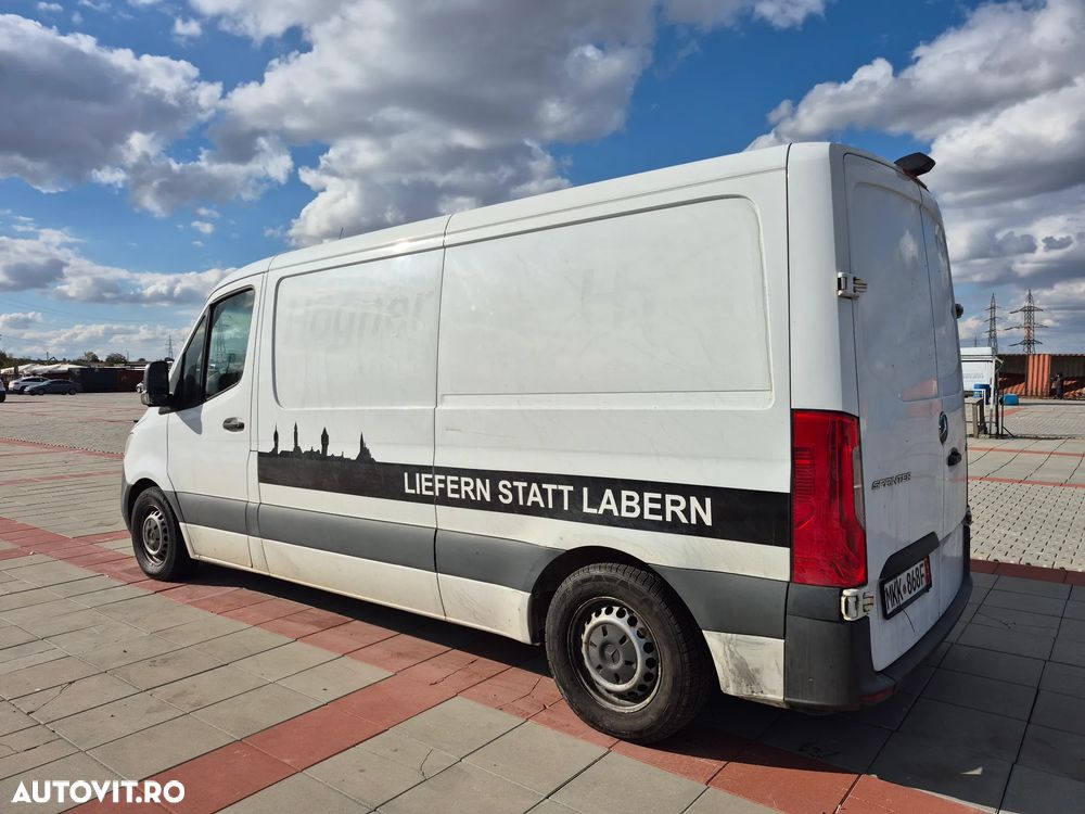Mercedes-Benz Sprinter - 4