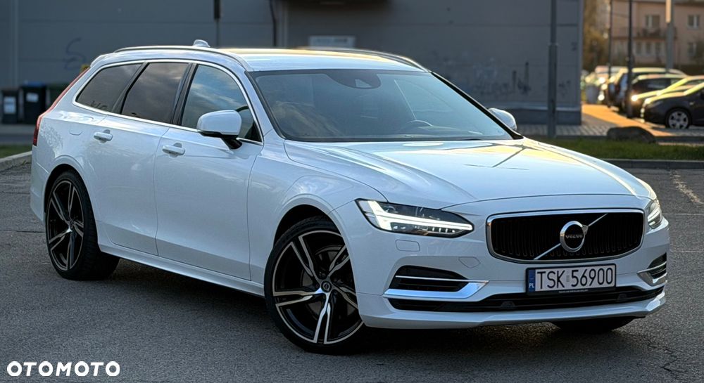 Volvo V90 T8 Twin Engine AWD Momentum - 1