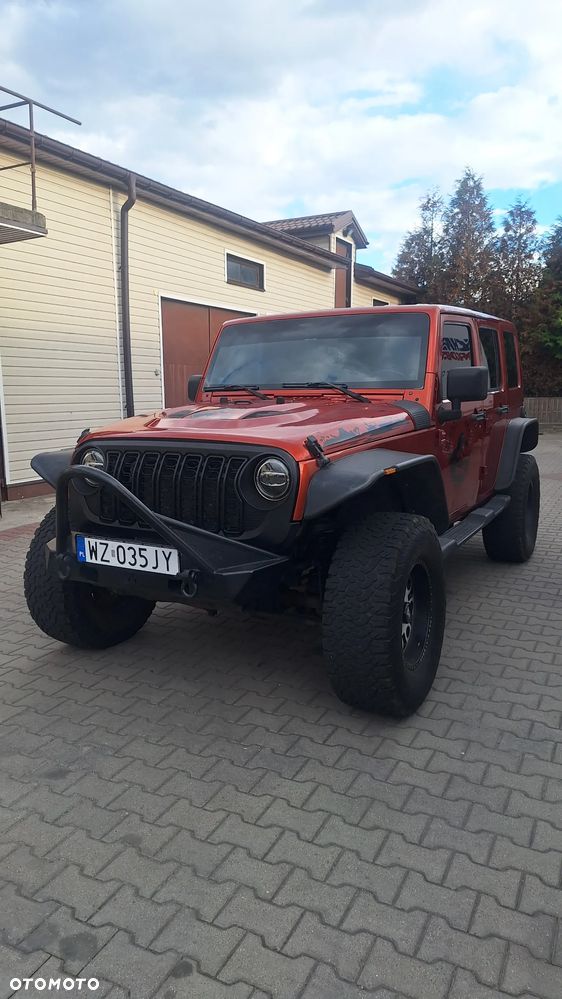 Jeep Wrangler Unlimited 3.8 Sahara - 8