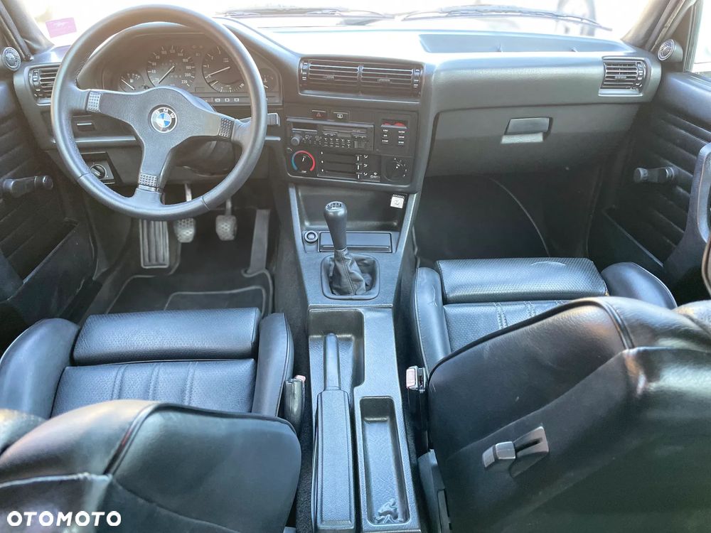 BMW Seria 3 316i - 13