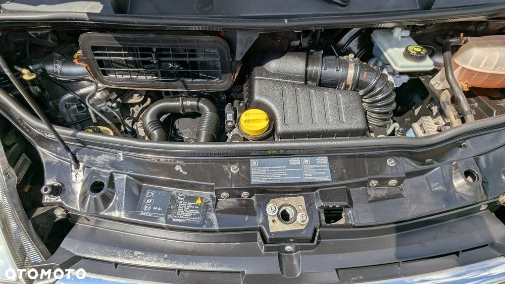 Opel Vivaro - 36