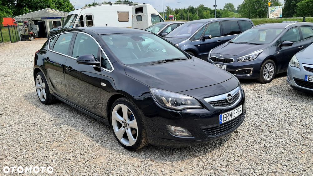 Opel Astra GTC 1.6 Turbo Edition - 2