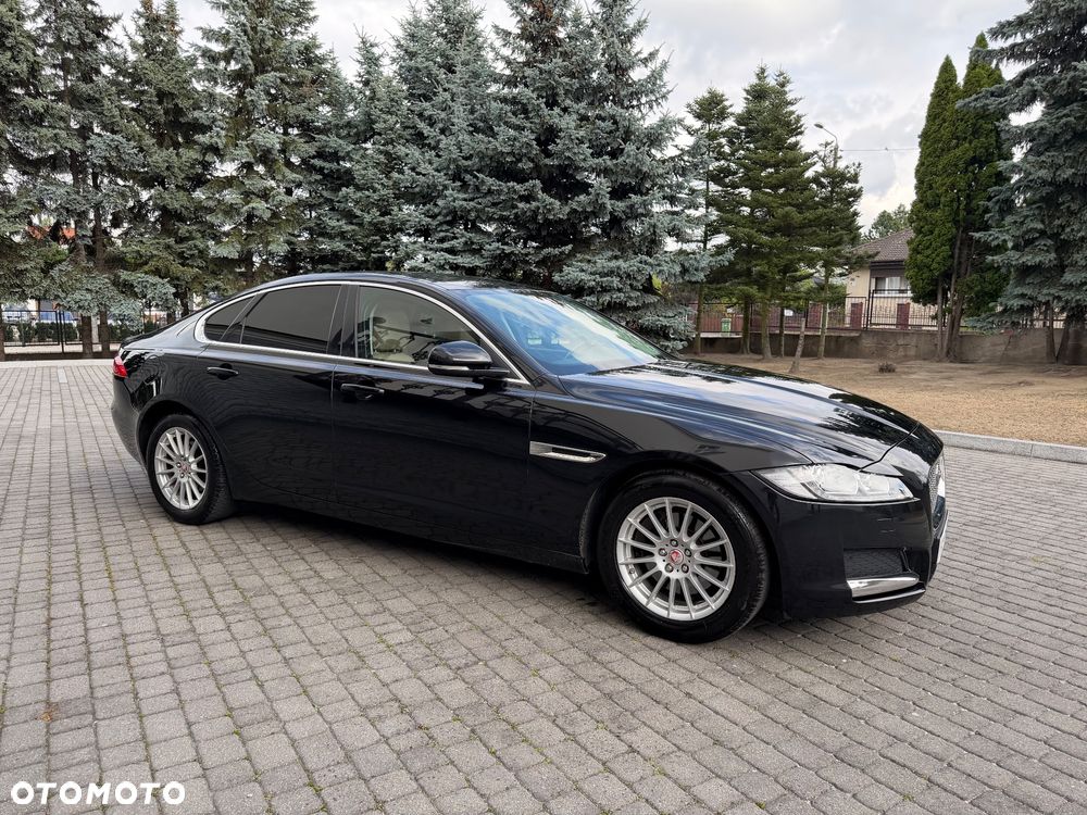Jaguar XF E-Performance Portfolio - 10