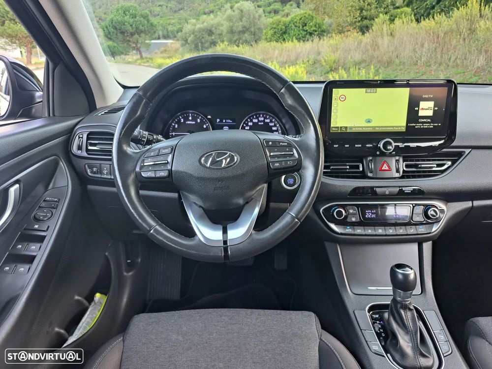 Hyundai i30 SW 1.0 T-GDI 48V-Hybrid DCT Select - 17