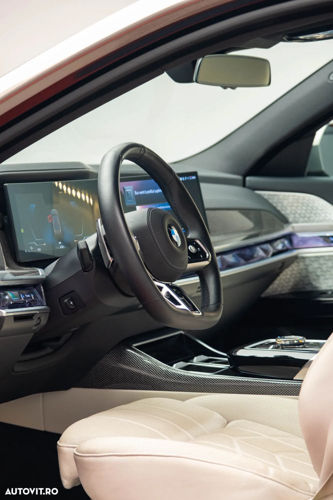 BMW Seria 7 740d xDrive MHEV - 14