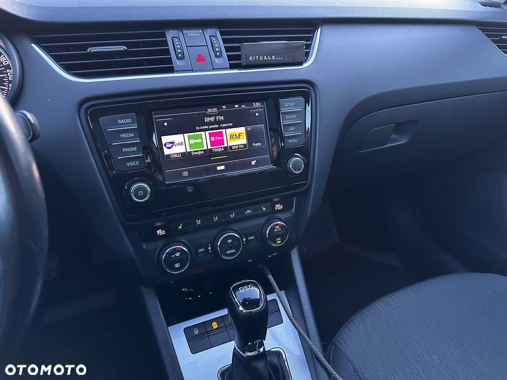 Skoda Octavia 1.8 TSI Elegance DSG - 25