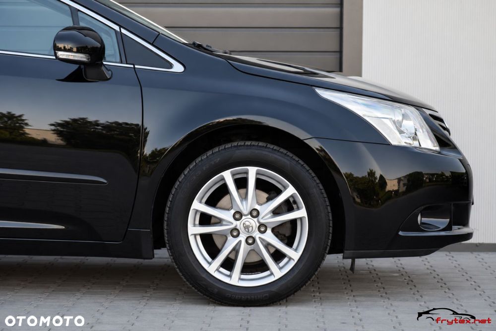 Toyota Avensis 2011 photo 5