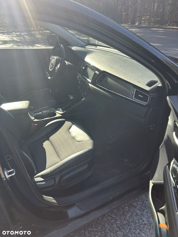 Kia Niro 1.6 GDI Hybrid L - 13
