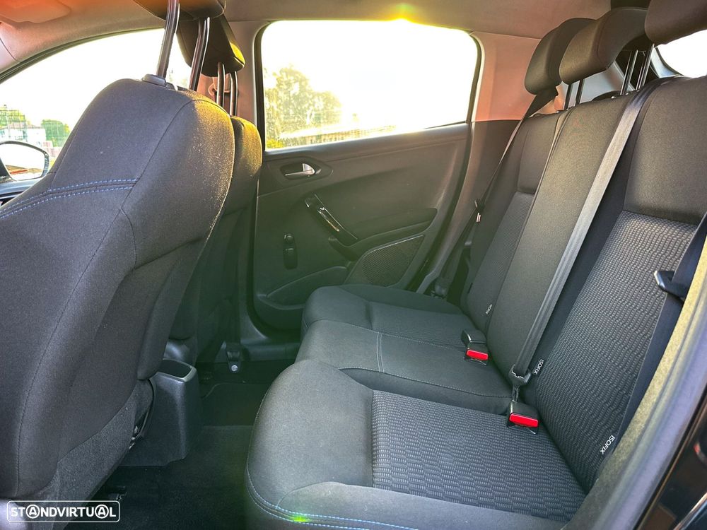Peugeot 208 1.6 BlueHDi Style - 15